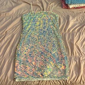 Good condition,never worn ,doesn’t fit me